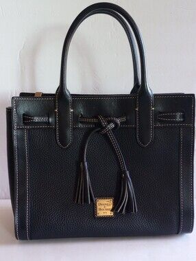 Dooney & Bourke 1975 Black Leather Pebbled Hand Bag